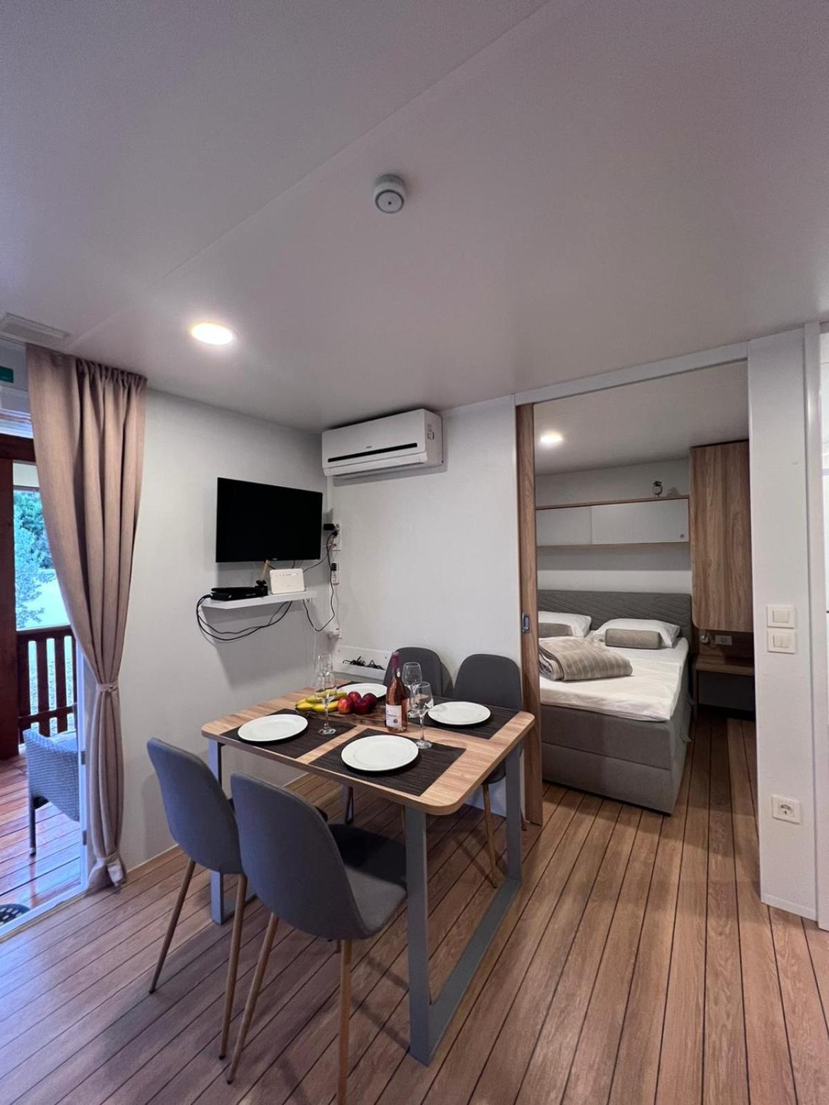 הוילה ביוגראד נה מורו Mobile House F&L מראה חיצוני תמונה