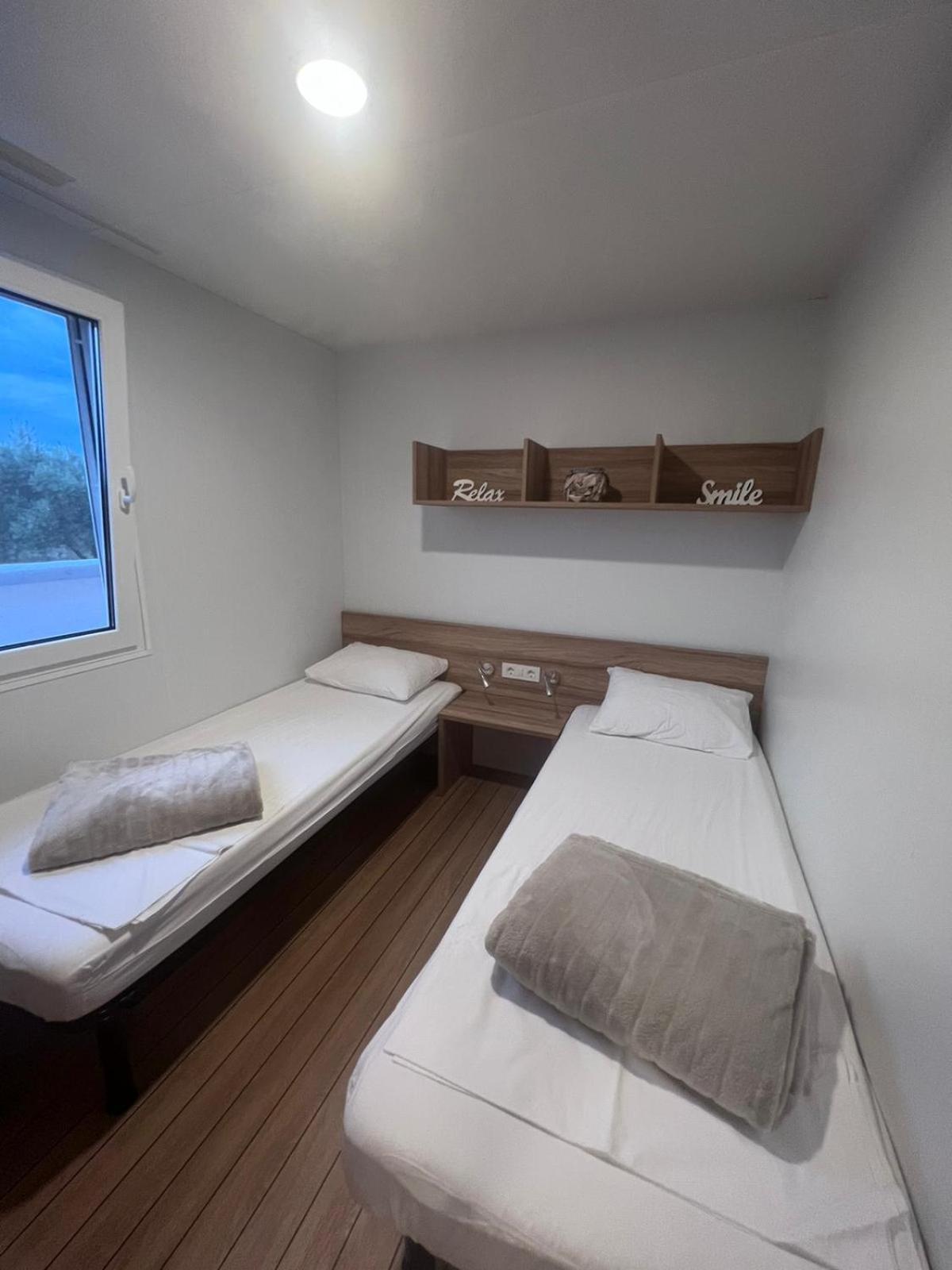 הוילה ביוגראד נה מורו Mobile House F&L מראה חיצוני תמונה