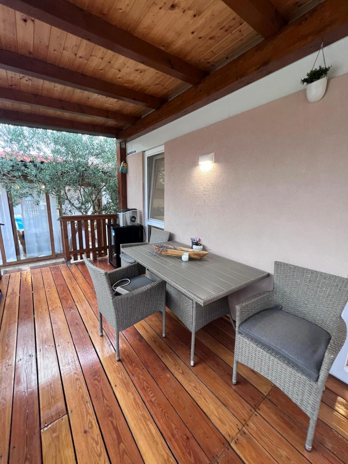 הוילה ביוגראד נה מורו Mobile House F&L מראה חיצוני תמונה